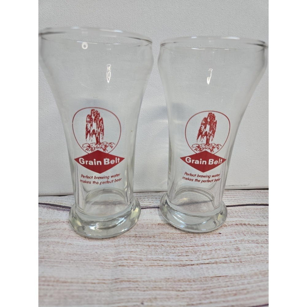 Grain Belt beer Glasses 5 1/4" sham. Meisters Bar. Stillwater, MN Vintage 6oz